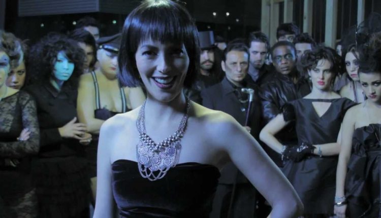 Automatic downloaded screenshots from https://www.youtube.com/watch?v=Fq-n6qfoIn0 by Publisher